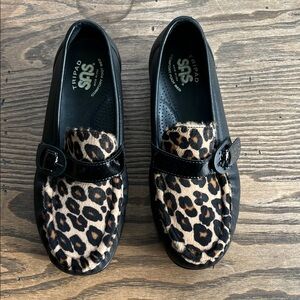 NEW! SAS Lara Black Leather Loafers with Leopard Haircalf Accent slip on 6WW